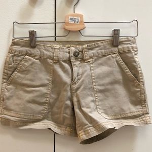 Women’s Khaki Shorts 00